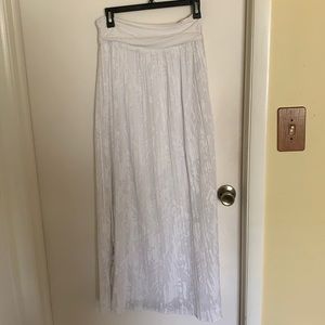 White maxi skirt